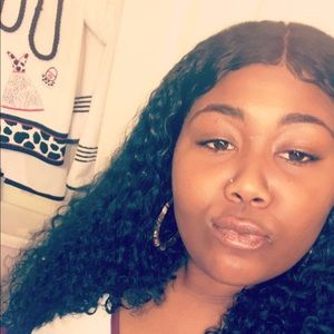 Meet your Posher, Cornisha